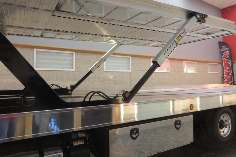 Picture of Miller Rear Right Lift Cylinder Dual Deck Carrier
