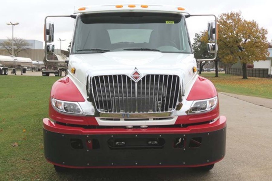 Picture of Diversified Push Bumper International Durastar 4200 / 4300 2014 - 2019, MV607 W/ 6.7L