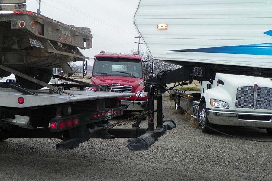 Picture of In The Ditch Fifth Wheel Power Hitch