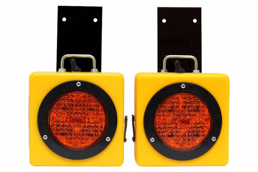 Picture of Towmate Wireless Outrigger Strobe Lights