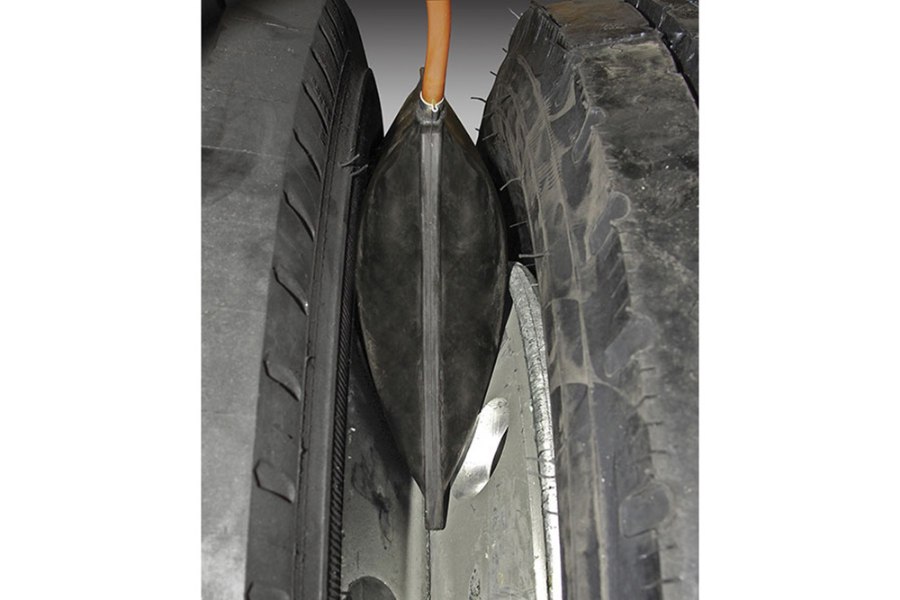 Picture of Ken-Tool Shark Fin  Dual Wheel Separation Bag