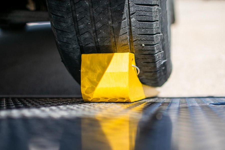 Picture of ITI Yellow Automotive Skate