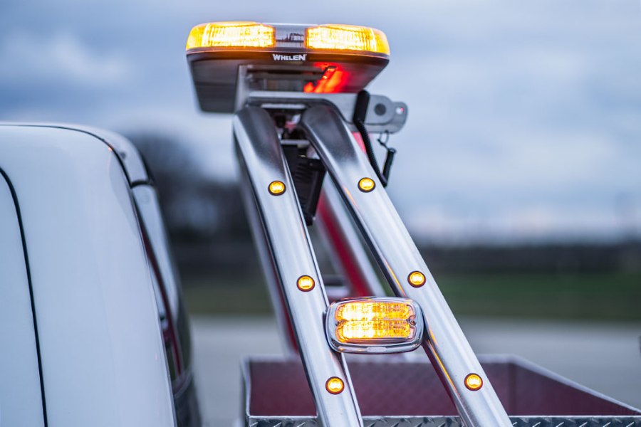 Picture of Maxxima 3/4" Round Marker Lights w/ Clear Lens and Grommets