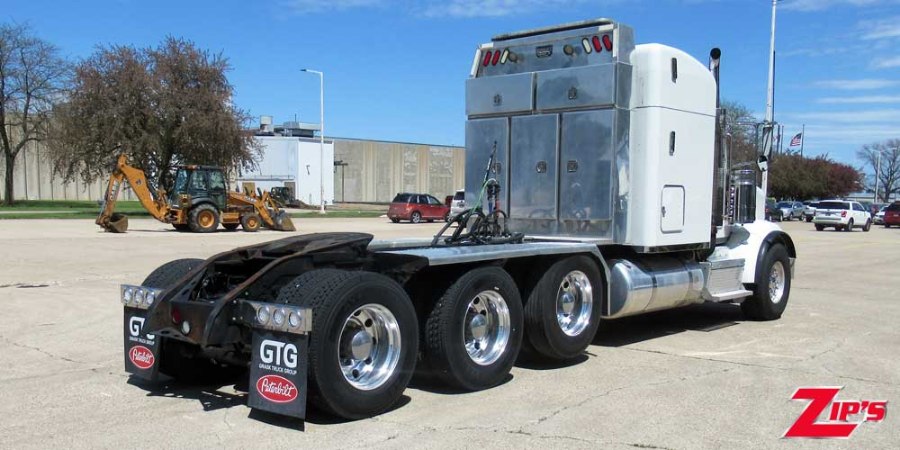 Picture of 2013 Peterbilt 367 w/60" Sleeper Road Tractor, 21733