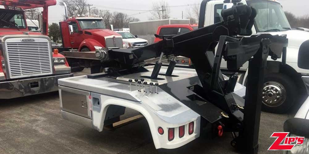 Picture of Chevron 408 Renegade, 8 Ton Wrecker w/Stiff Legs, In-Cab Controls, Dual Winches