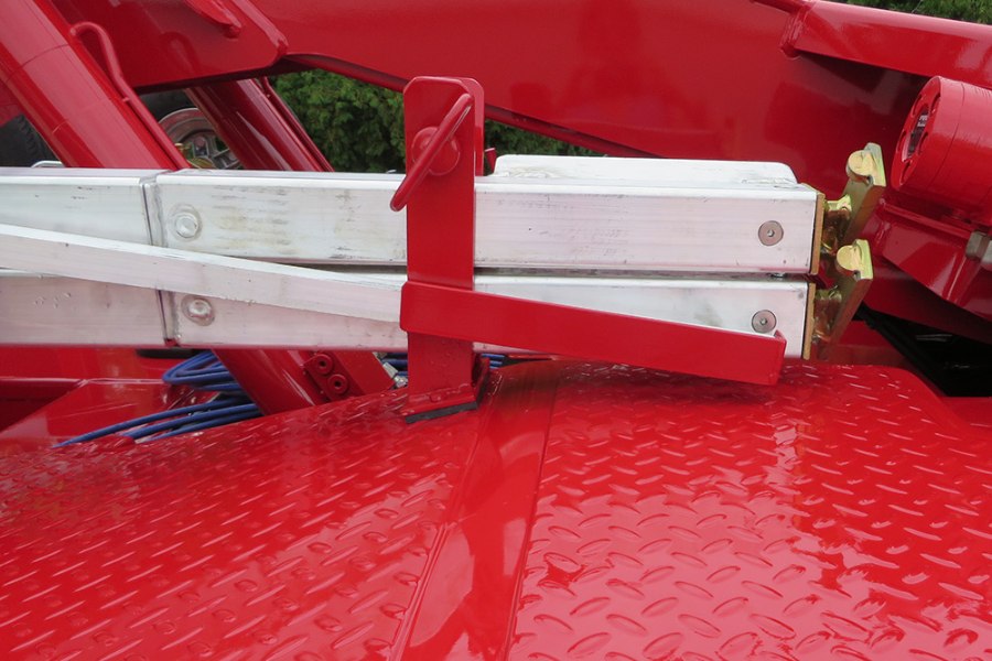 Picture of Zip's Custom Dolly Axle Storage Brackets