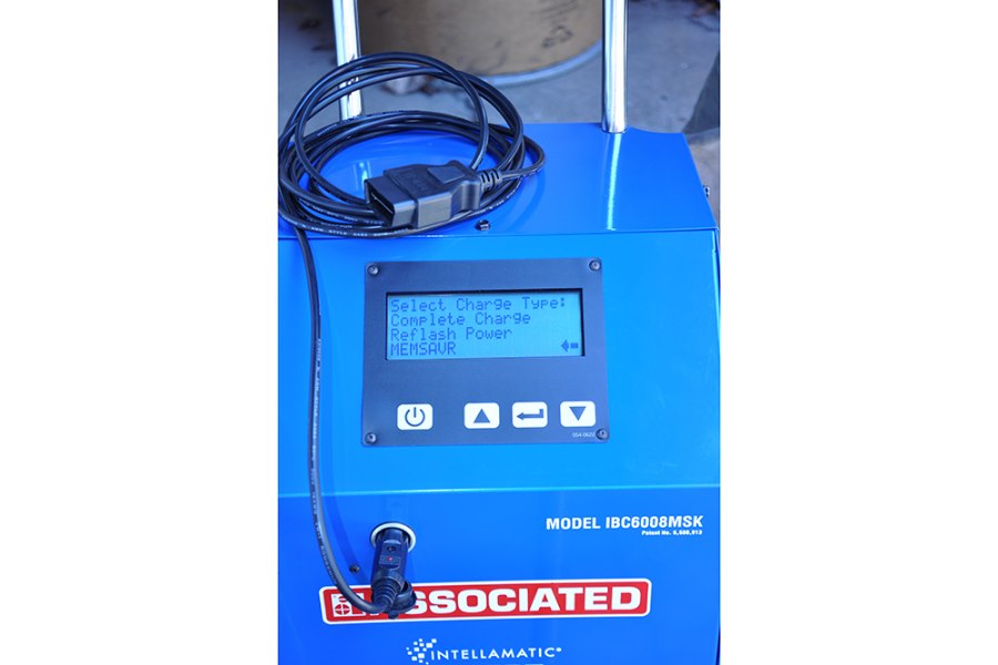 Picture of Associated Intellamatic Charger/Analyzer