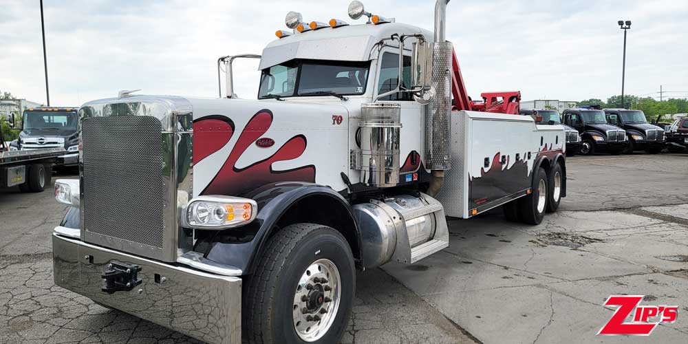 Picture of 2005 Century 5230 30 Ton Heavy Duty Wrecker, 2012 Peterbilt 389, 20374