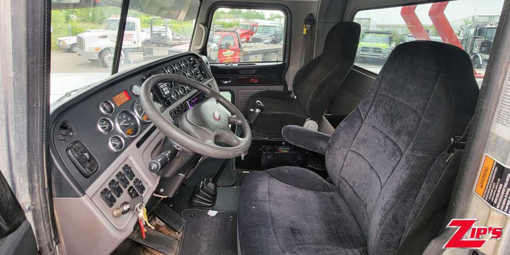 Picture of 2005 Century 5230 30 Ton Wrecker, 2012 Peterbilt 389, 20374