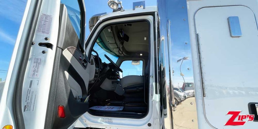 Picture of 2025 Century 7035 35 Ton Wrecker, Peterbilt 567 w/48" Sleeper, 22311