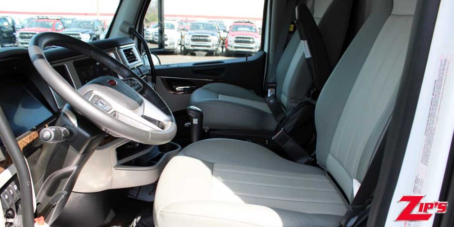 Picture of 2025 Century 5130 25 Ton Wrecker, Peterbilt 589 w/44" Sleeper, 20979