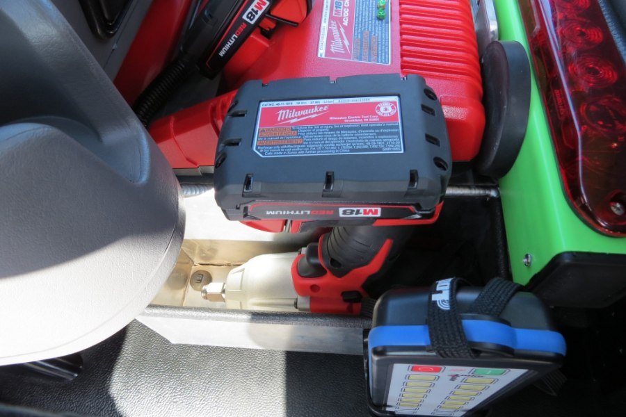 Picture of Zip's Custom Freightliner M2's Center Console Floor Toolbox