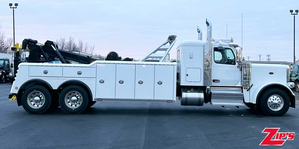Picture of 2025 Century 5130 25 Ton Wrecker, Peterbilt 589 w/44" Sleeper, 20979