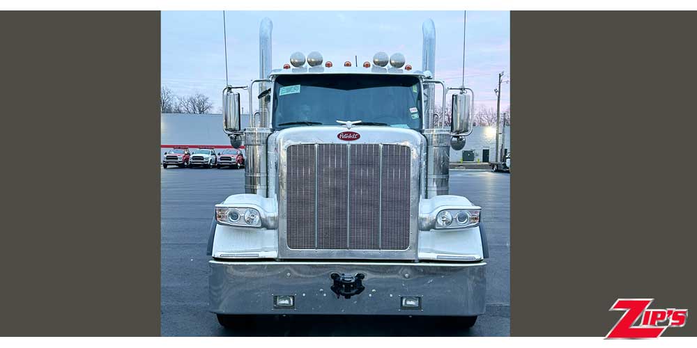 Picture of 2025 Century 5130 25 Ton Wrecker, Peterbilt 589 w/44" Sleeper, 20979