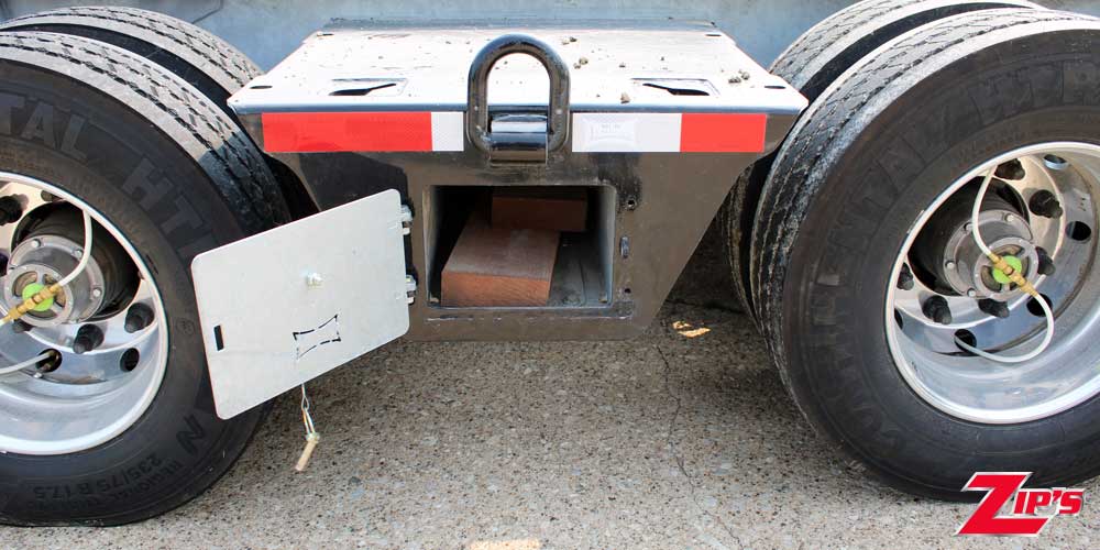 Picture of 2026 Landoll 850XT 53' Removable Goose Neck Bus Trailer, 22872