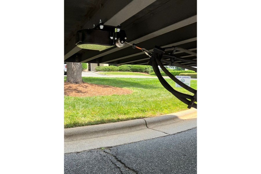 Picture of EZ Claw Under Trailer Line Saver