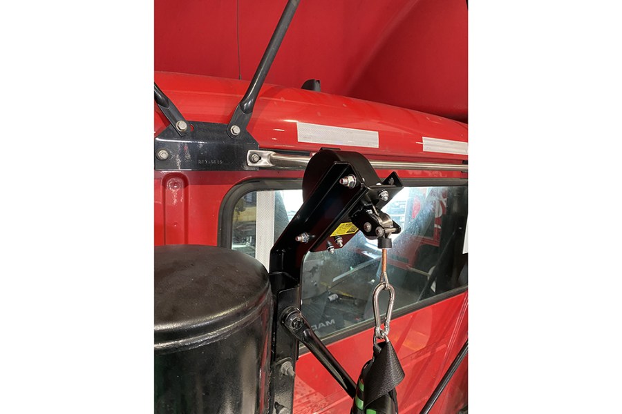 Picture of EZ Claw Stanchion Bracket - Drivers Side