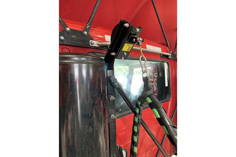 Picture of EZ Claw Stanchion Bracket Kit with Sling