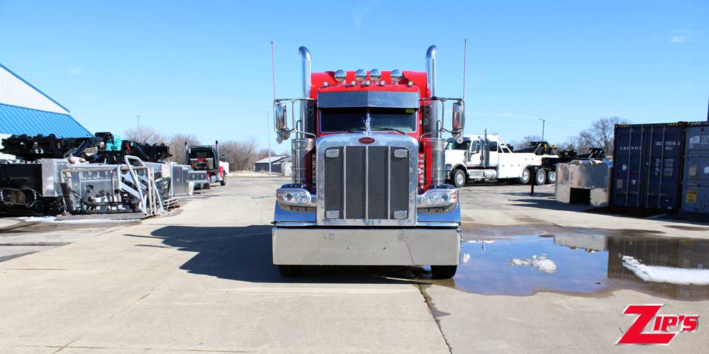 Picture of 2021 Peterbilt 389 w/64" Sleeper, 22716