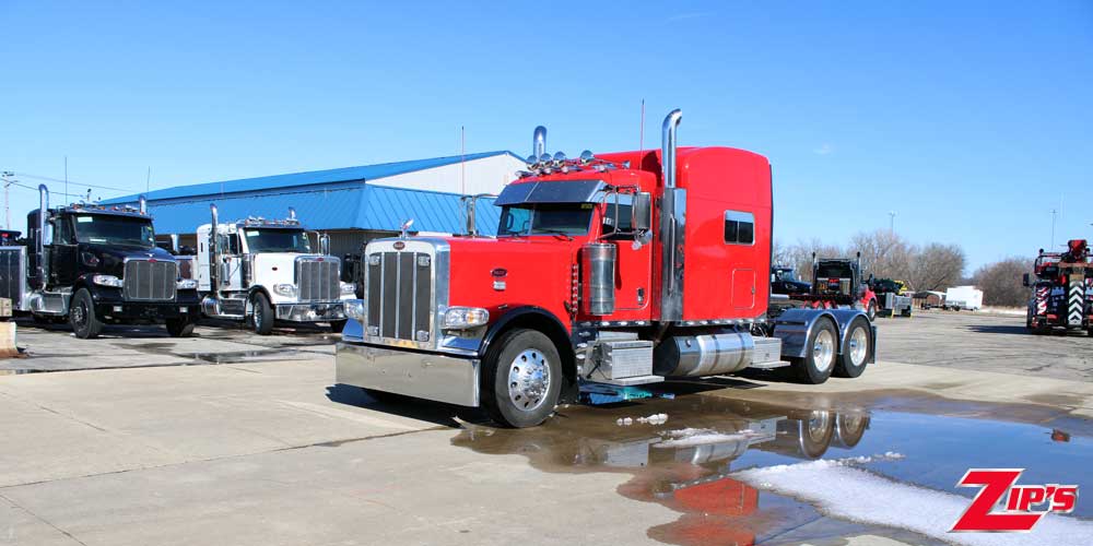 Picture of 2021 Peterbilt 389 w/64" Sleeper, 22716