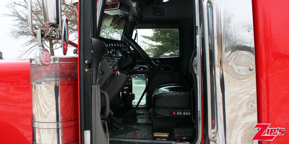 Picture of 2021 Peterbilt 389 w/64" Sleeper, 22716