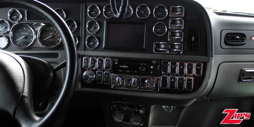 Picture of 2021 Peterbilt 389 w/64" Sleeper, 22716